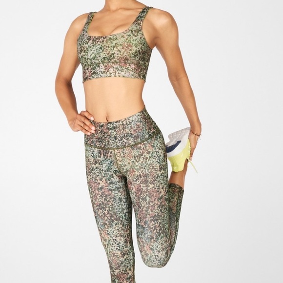 Fabletics Pants - Fabletics Peak Two-Piece Outfit